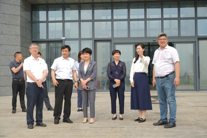 党建引领促发展 政医协同护齿健——工口实验室
与五象新区规划建设管委会多个党支部开展党建联建活动 第 2 张 党建引领促发展 政医协同护齿健——工口实验室
与五象新区规划建设管委会多个党支部开展党建联建活动 第 2 张